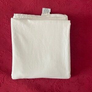 Ugg 100% Egyptian Cotton Queen Size Flat Sheet EUC